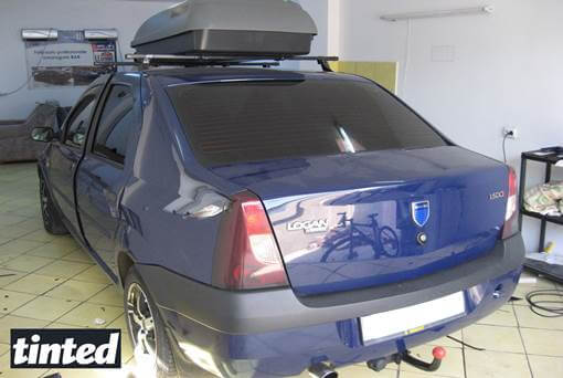Dacia Logan albastru spate